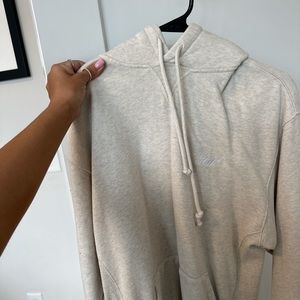 Cream colored kith sweatshirt. Oversized. XS